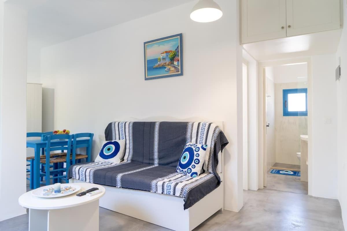 Blue Moon Apartments Makrýgialos Eksteriør bilde